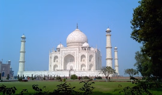 taj 1