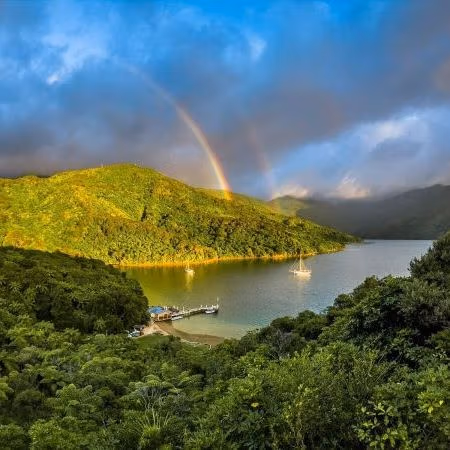 TRAVEL THE HIDDEN FIORDS OF NEW ZEALAND- £400 OFF